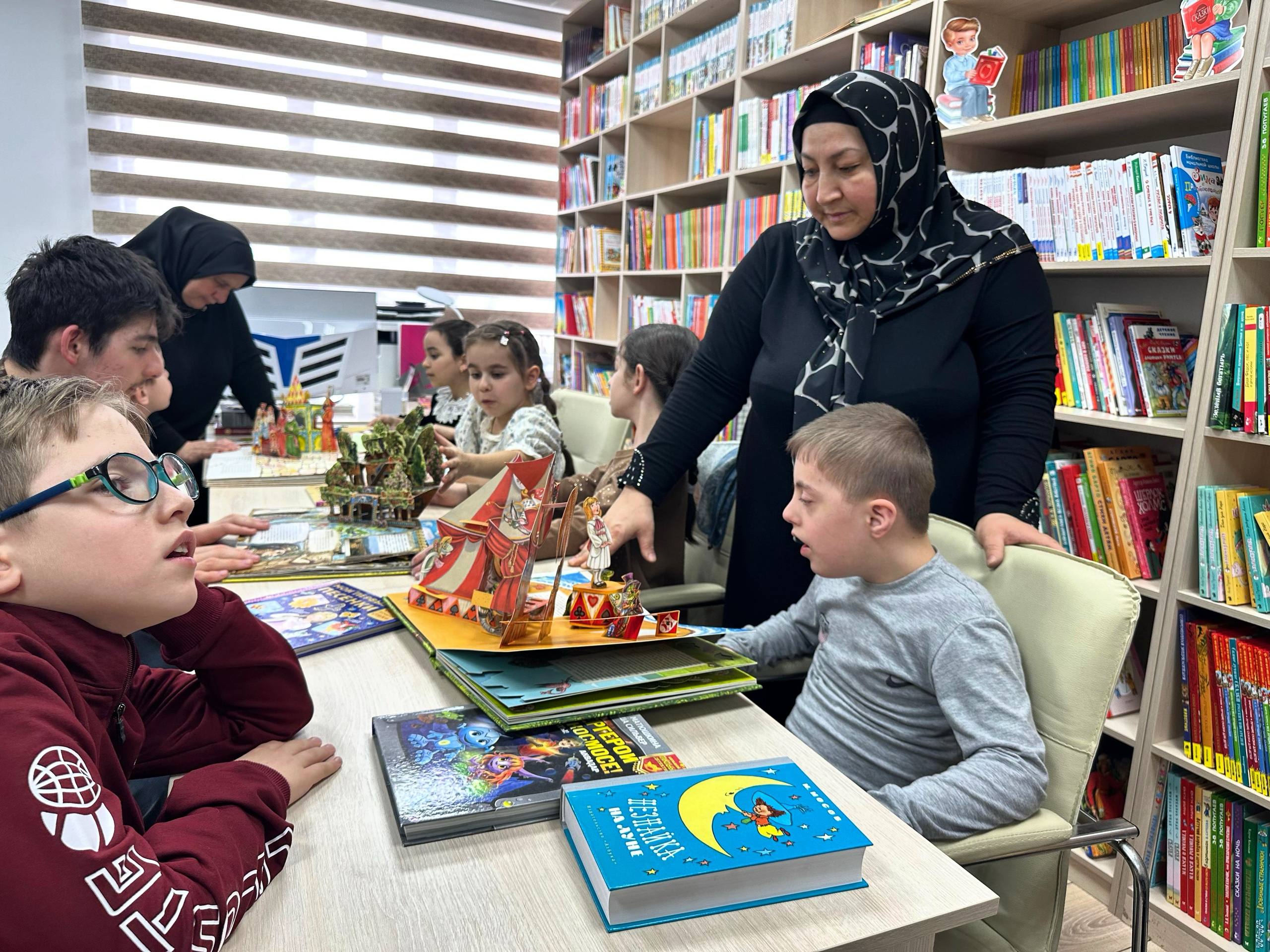 "Книжкина неделя": Акция приурочена к Году единства народов России